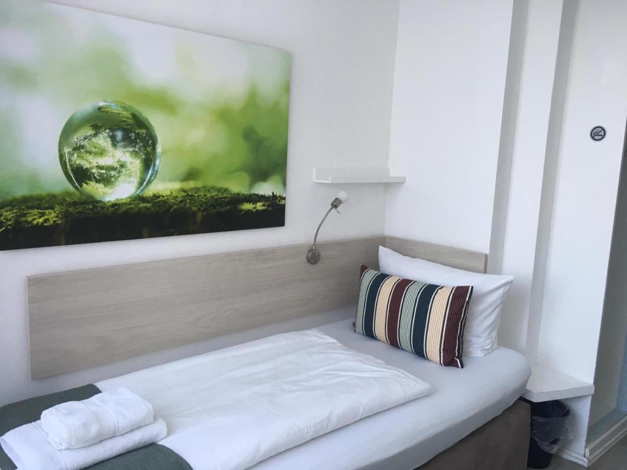 Boutique Hotel Krone - "Weser Perle" Бремен Екстериор снимка