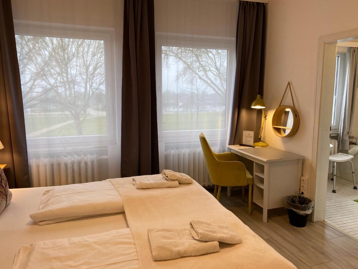 Boutique Hotel Krone - "Weser Perle" Бремен Екстериор снимка